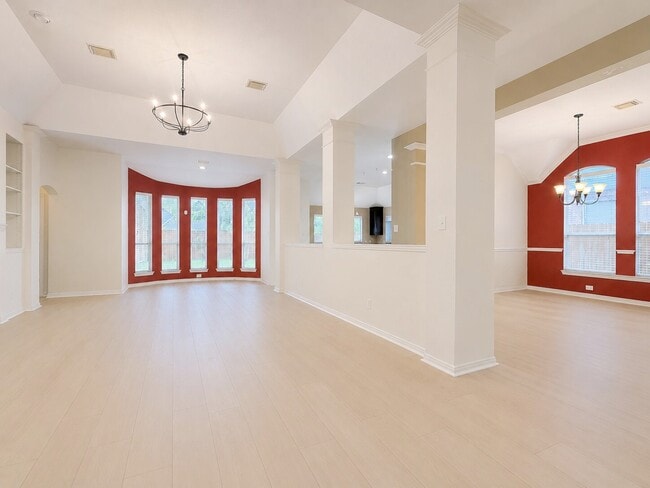 Building Photo - 3043 Summercrest Dr