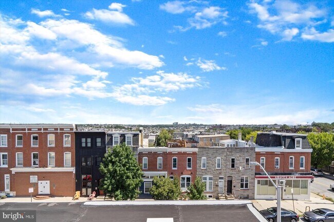 Building Photo - 104 N Patterson Park Ave