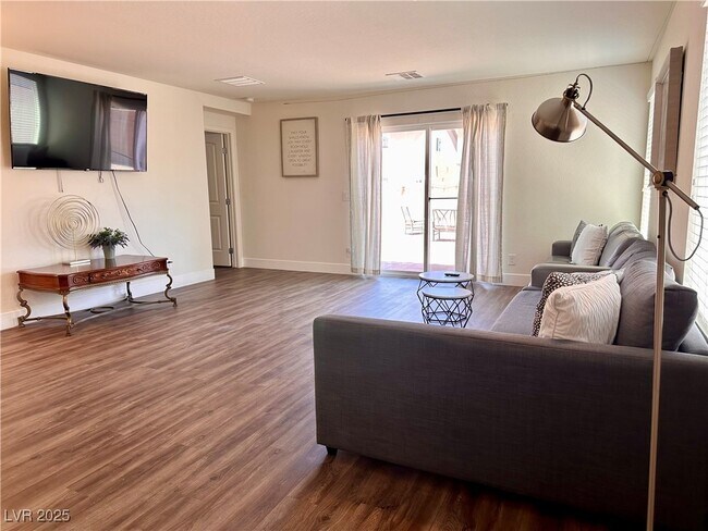 Building Photo - 5630 Aspen Heights Dr