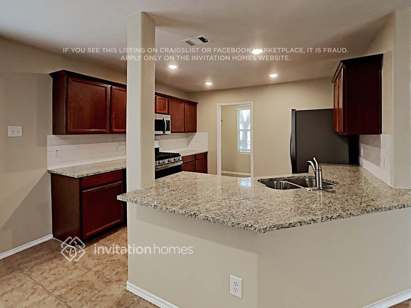 Building Photo - 5413 Del Rey Dr