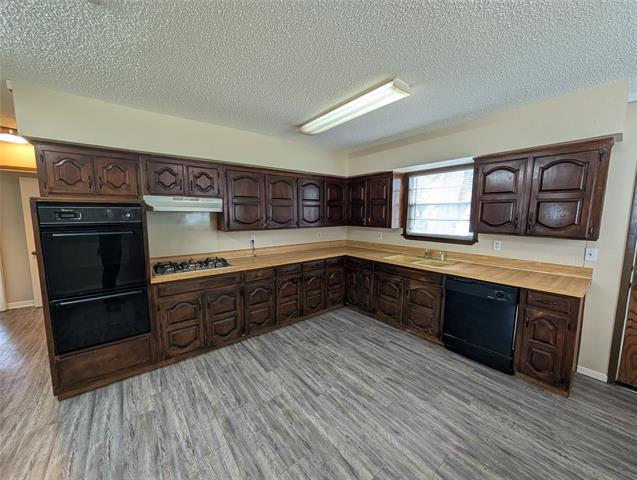 Building Photo - 1605 Maple Dr
