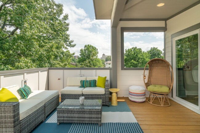 Building Photo - Gorgeous Nashville Rental!