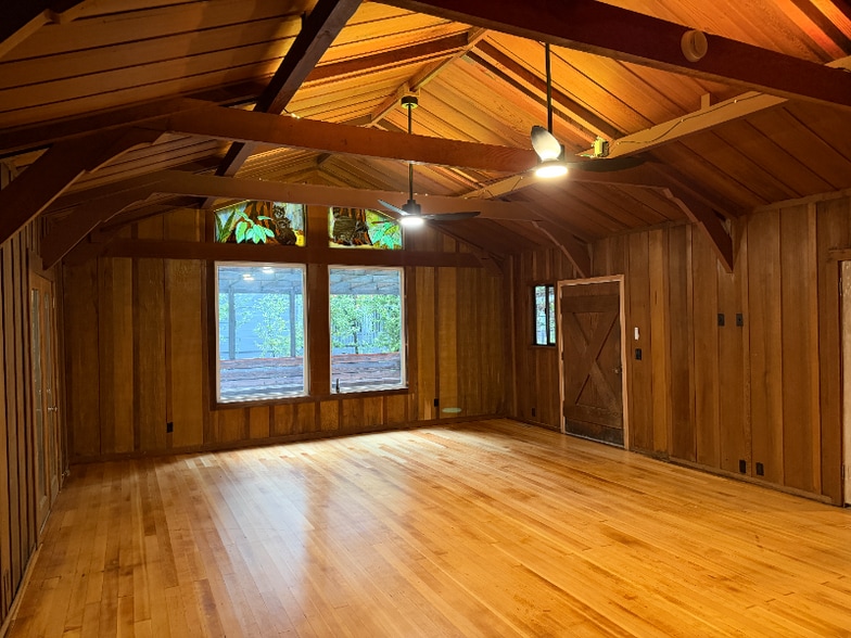 Building Photo - 19479 Hidden Valley Rd