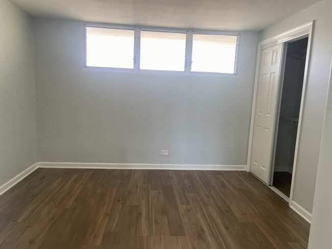 Building Photo - Remodeled 1 bedroom 1 bath in Punahou/Wild...