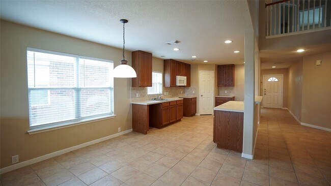 Building Photo - 16526 Bristle Creek Dr