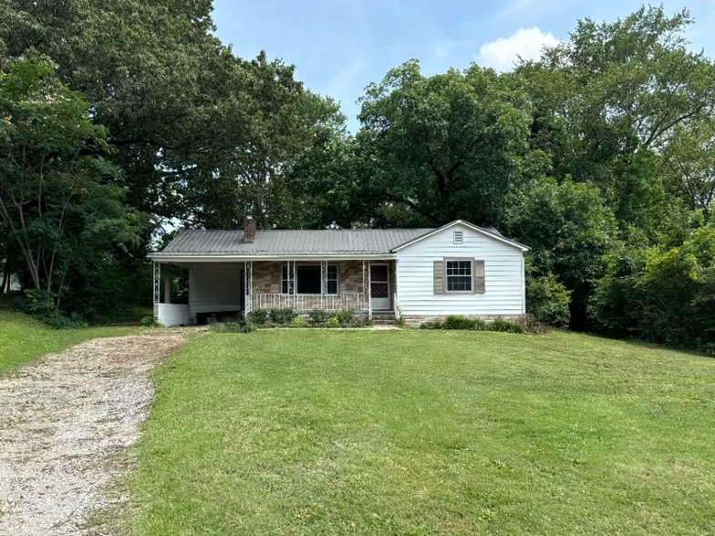 Primary Photo - 214 Randolph Ct