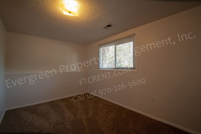 Building Photo - 3 Bedroom, 2 Bath Home in Fort Collins!