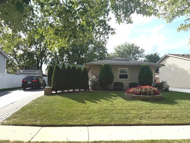 Primary Photo - 716 Ashton Ave