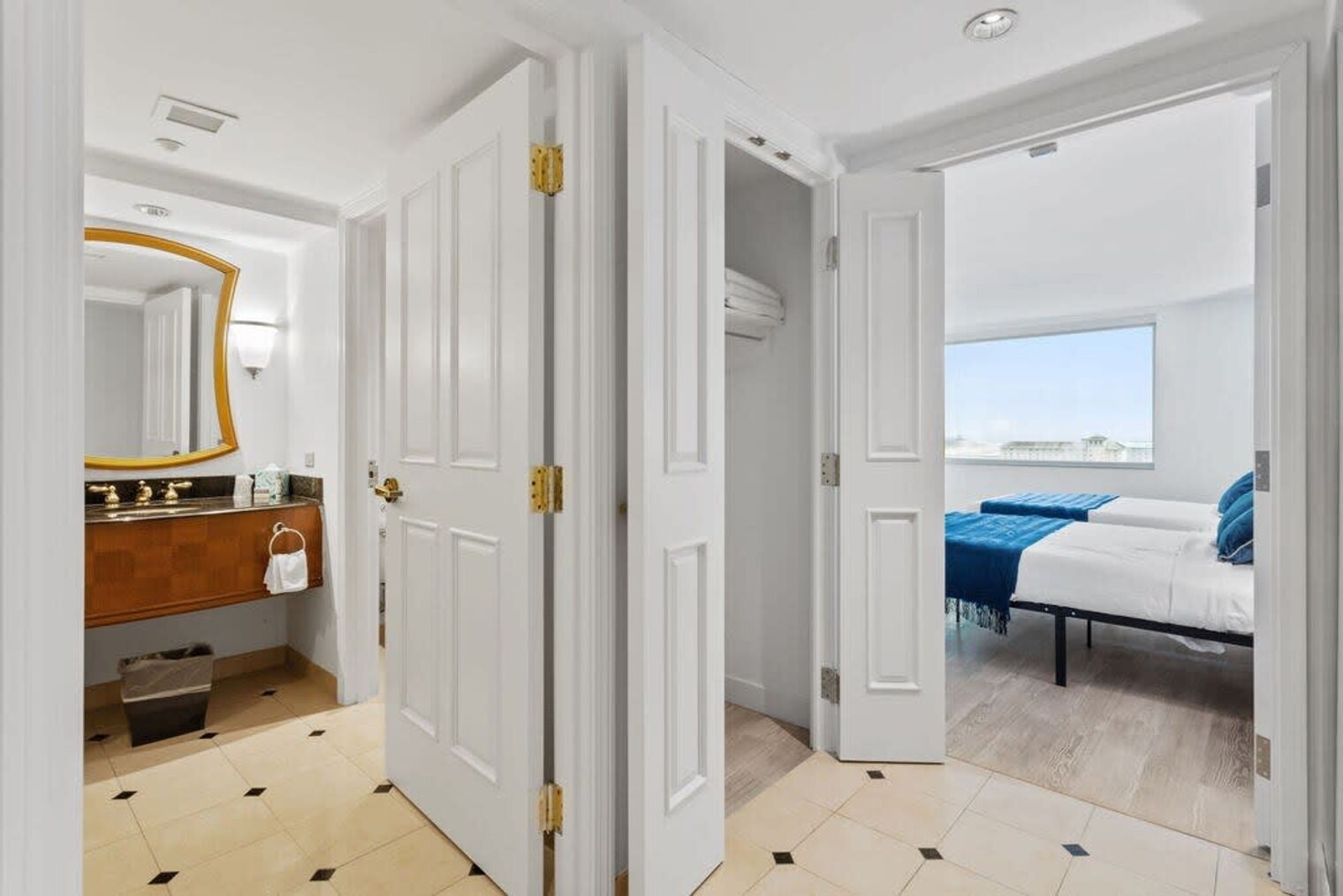 Building Photo - 810 Pacific Ave