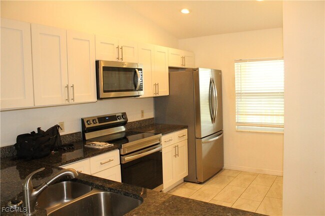 Building Photo - 1110 SW 47th Terrace
