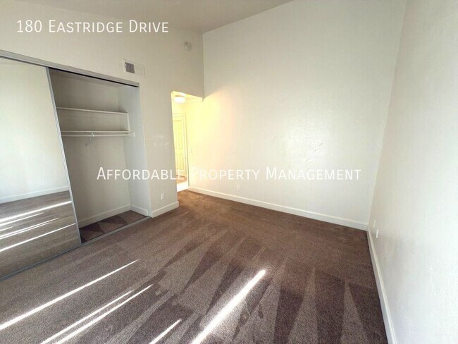 Building Photo - 180 Eastridge Dr