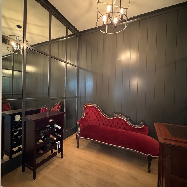 Building Photo - Discover Iris Grove at Everlee