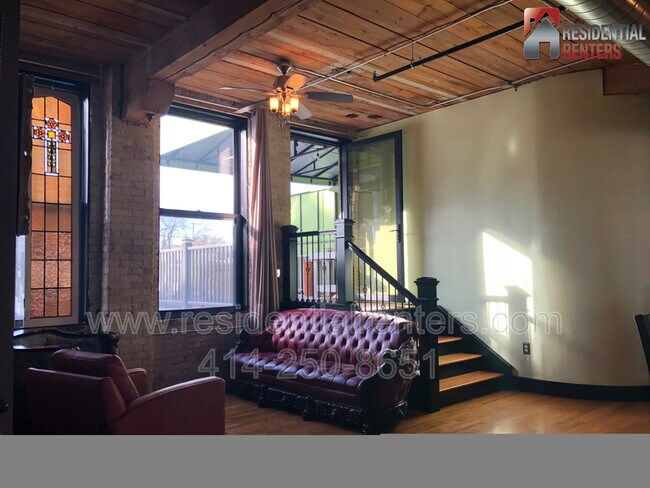 Building Photo - 602 S 9th St