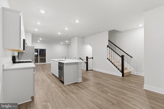 Building Photo - 5217 Water Lily Wy