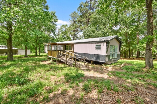 Building Photo - 25494 Deepwood Dr