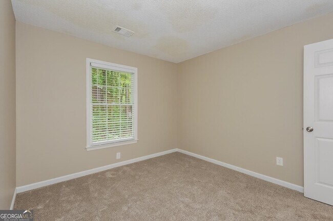 Building Photo - 2970 Binghampton Ln
