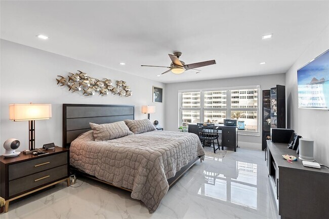 Building Photo - 3900 Galt Ocean Dr