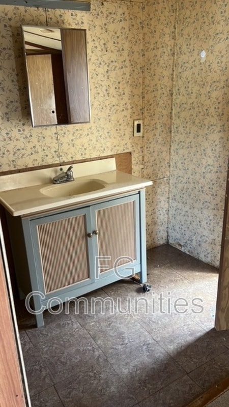 Building Photo - 105 Mike Rd