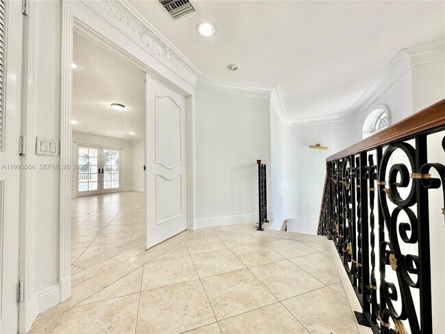 Building Photo - 5023 NW 94th Doral Pl