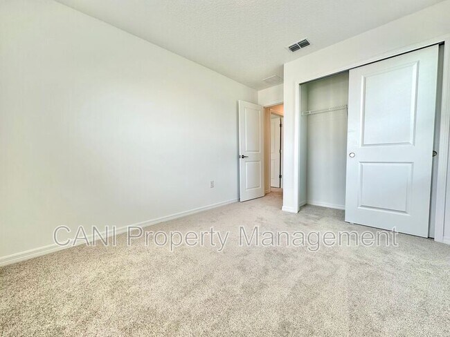 Building Photo - 169 Riverfront Wy