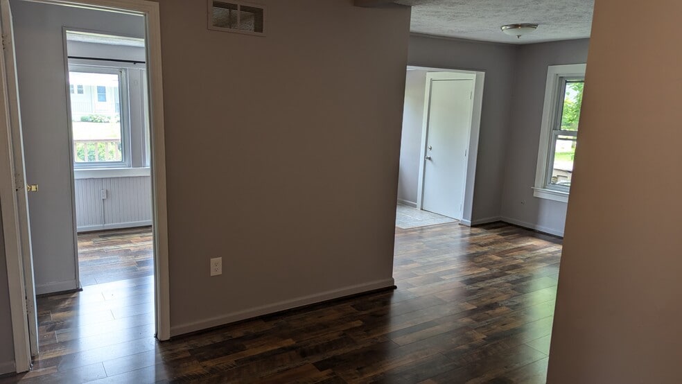 Living Space - 683 E Beverly Ave