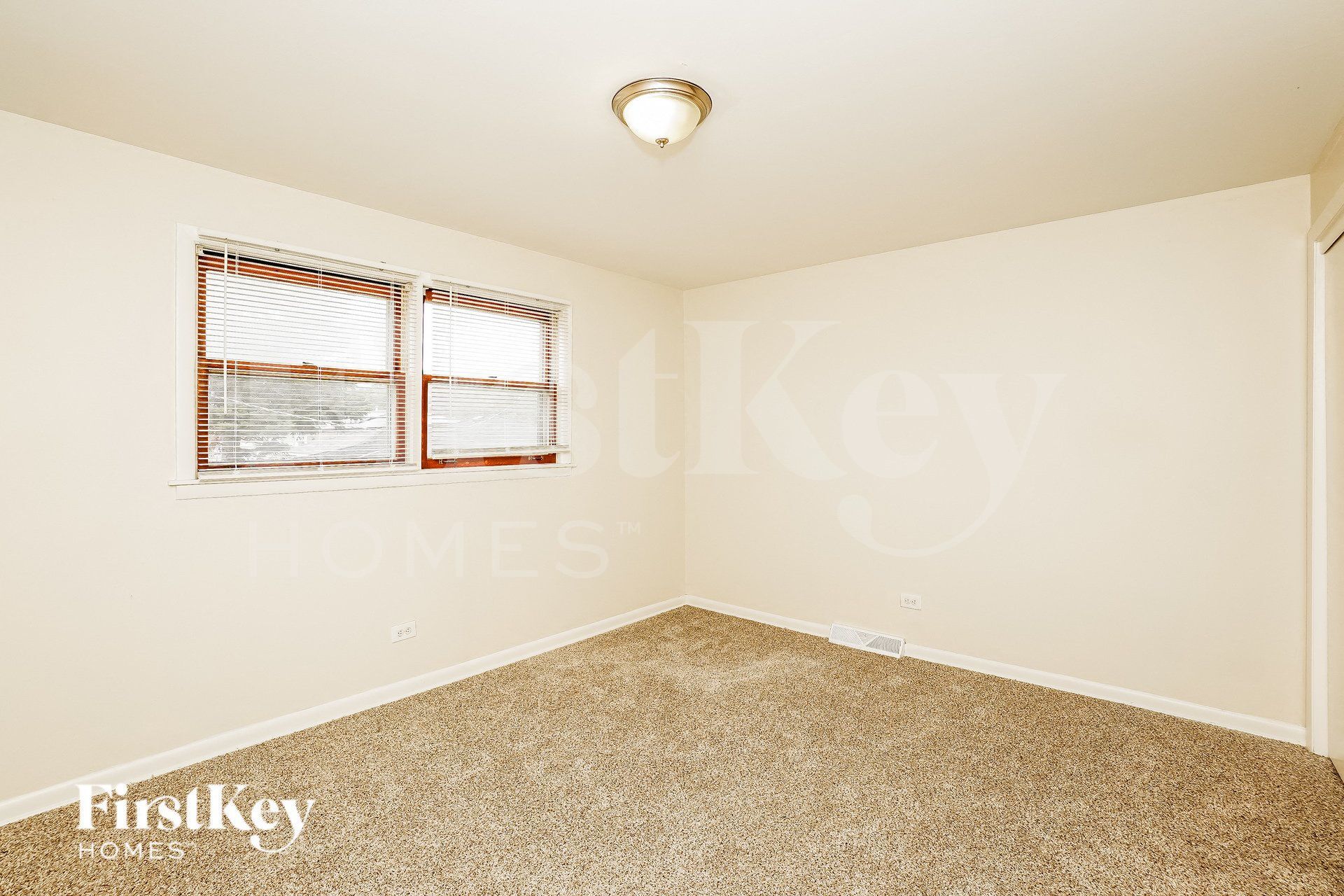 Building Photo - 671 Saginaw Ave