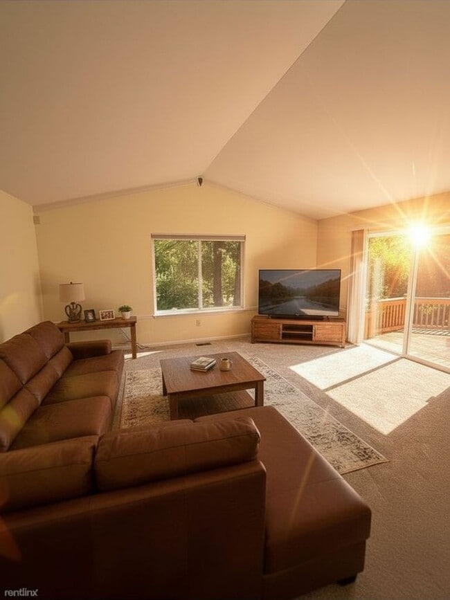 Building Photo - Single-Family Home For Rent in Whitmore Lake