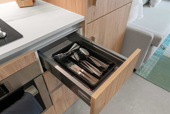 Building Photo - 11 NE 6th St