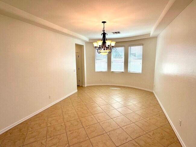 Building Photo - Fantastic Goodyear Home in Sedella