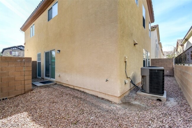 Building Photo - 536 Mayfair Walk Ave