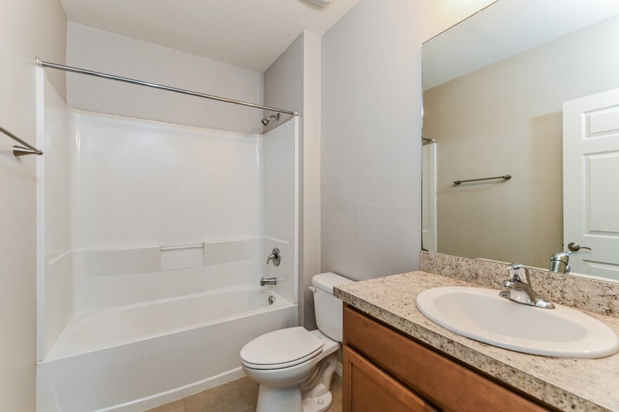 Building Photo - 449 SW 19th St