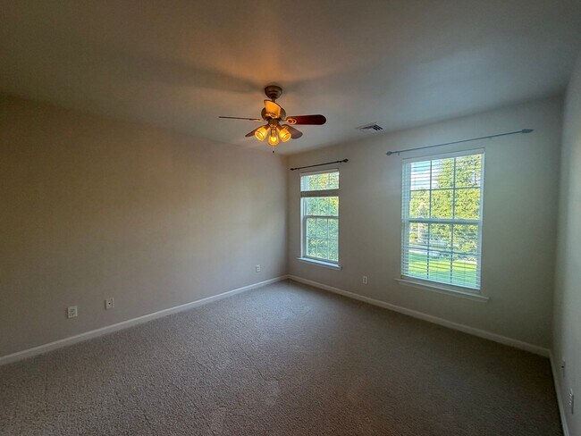 Building Photo - 1108 Harding Cir