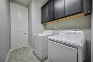 Building Photo - 13406 Stoneleigh Terrace Dr