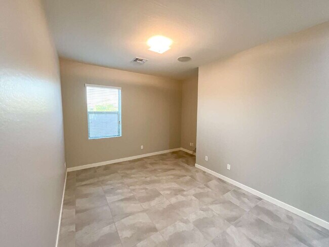 Building Photo - 1844 S Racine Ln