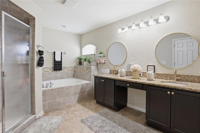 Building Photo - 4937 SW 98th Pl