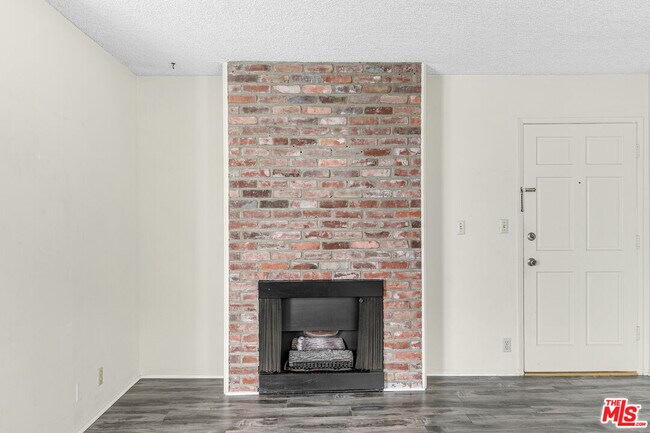 Building Photo - 1811 Parnell Ave