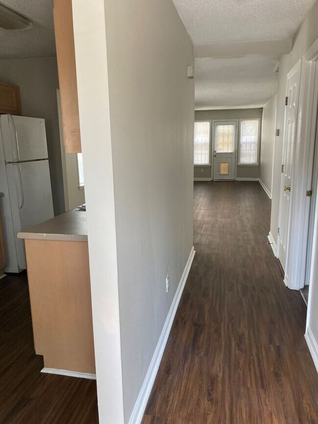 Building Photo - Modern Townhome Living Near Downtown Augusta & the Medical District