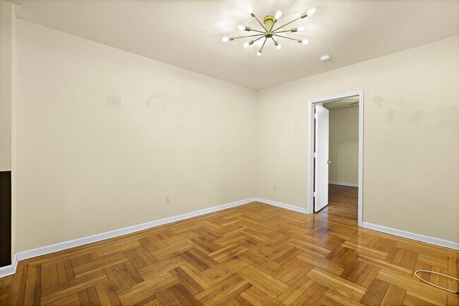 Building Photo - 2700 John F. Kennedy Blvd