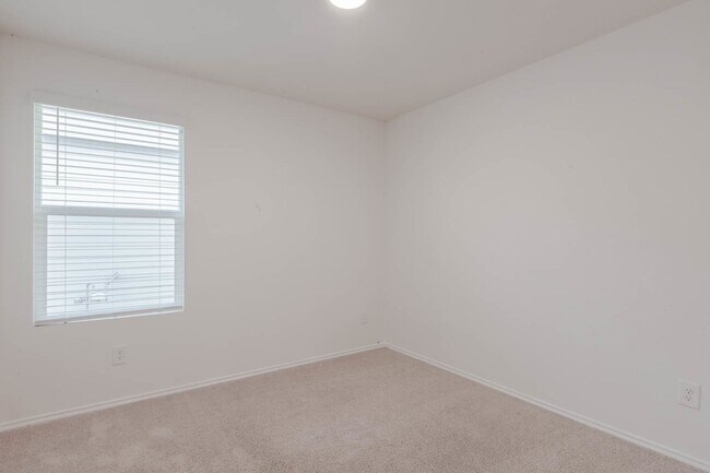 Building Photo - One Month FREE Rent!