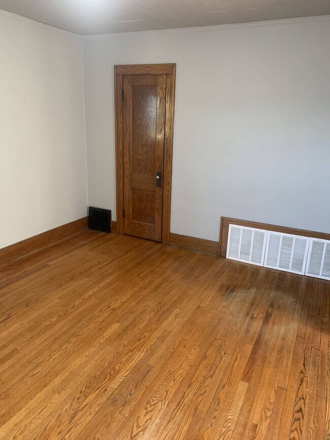 Building Photo - 3146 Mason St