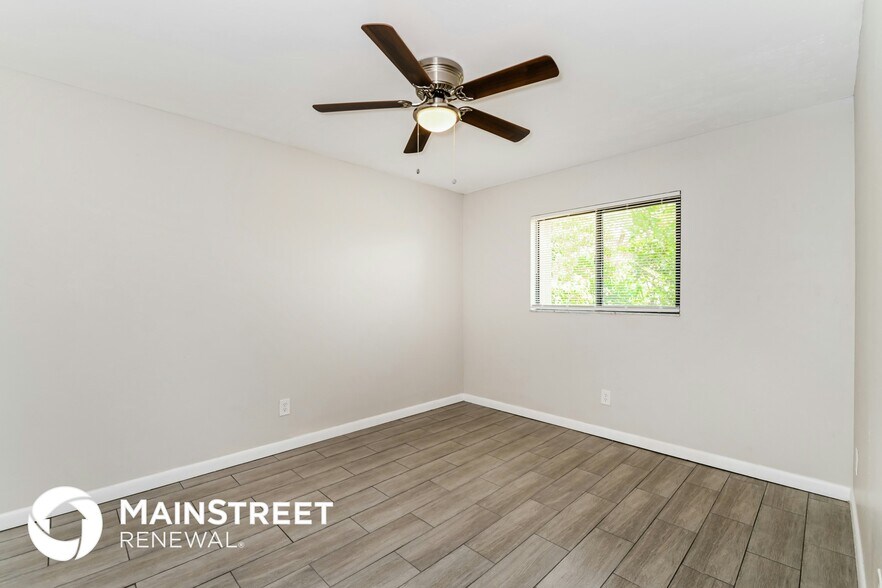 Building Photo - 3604 SW 6th Ave