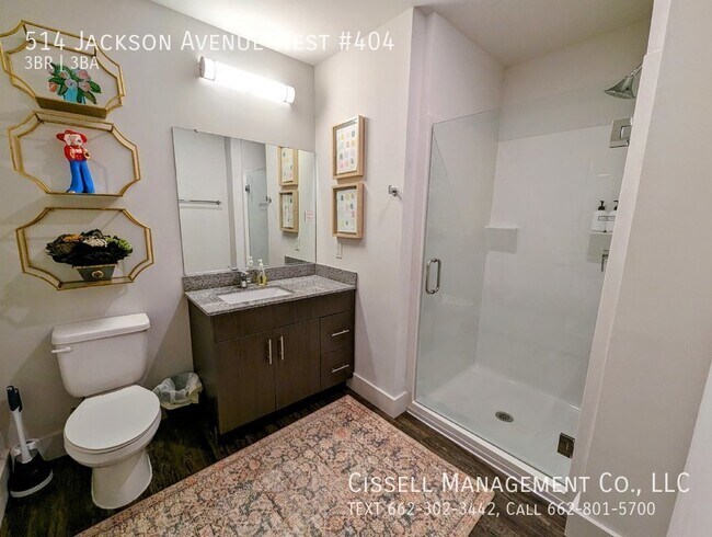 Building Photo - 514 Jackson Avenue West #404