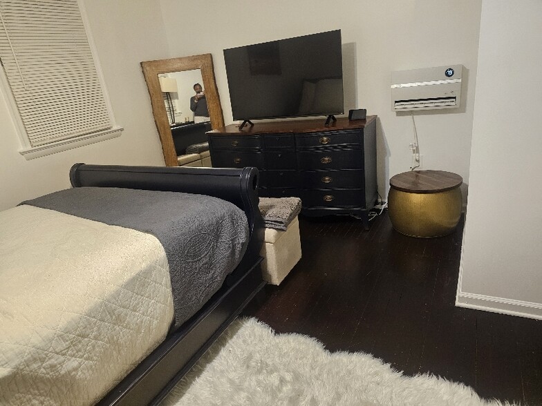 Building Photo - 7500 Harrison Ln