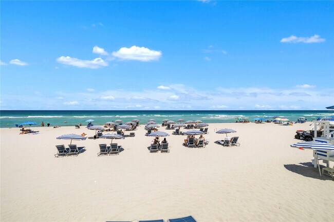 Building Photo - 3725 S Ocean Dr