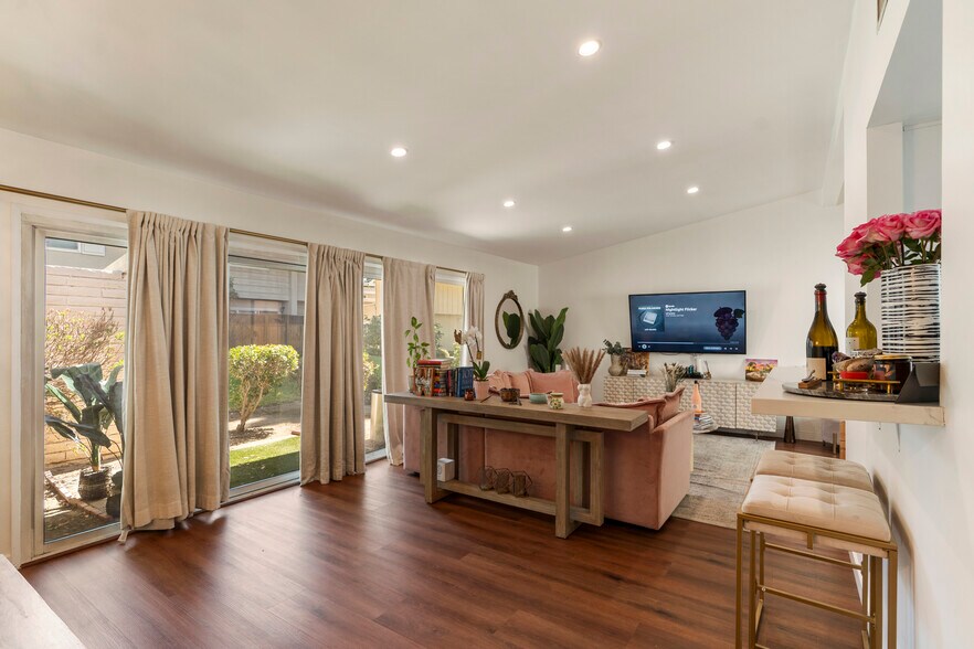 Building Photo - 3500 W Manchester Blvd