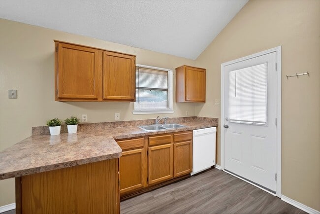 Building Photo - 4308 Elliott Oaks Dr