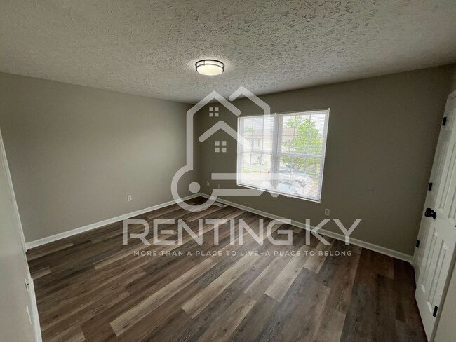 Building Photo - Newly Renovated 3-Bed, 2.5-Bath Townhome with Garage!
