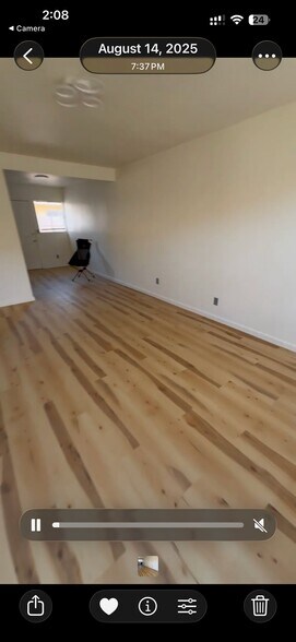 Building Photo - 404 N M St