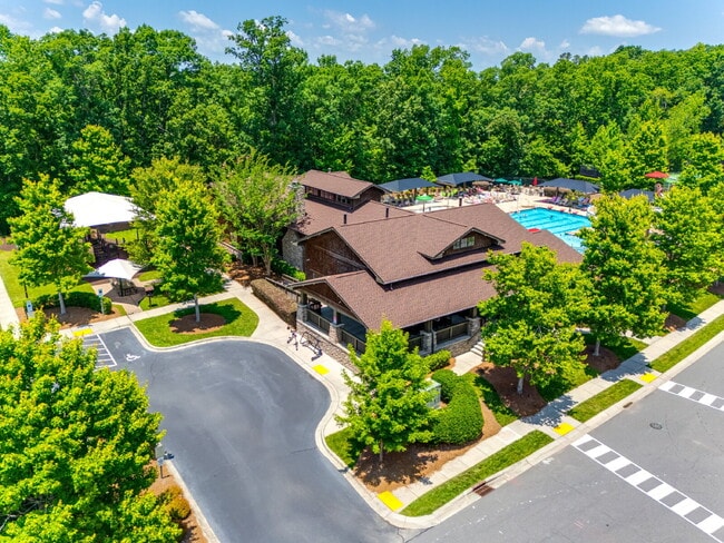 Building Photo - Amenity-Rich neighborhood!