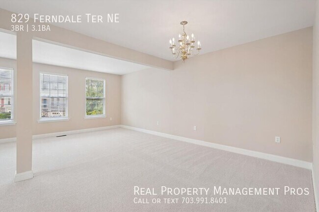 Building Photo - 829 Ferndale Terrace NE